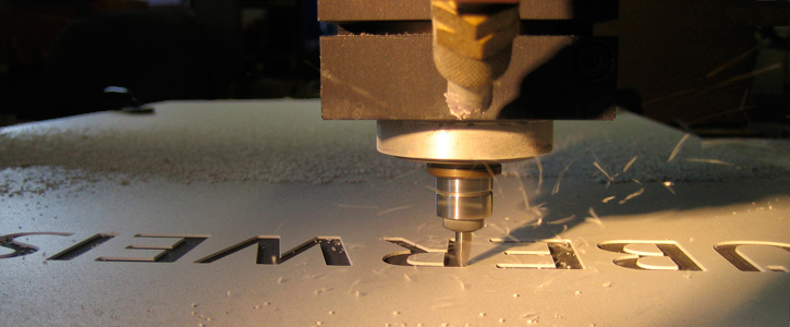 Industriegravur an Bauteilen und Einsätzen