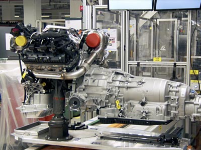 Motor-Getriebe-Verschraubanlage