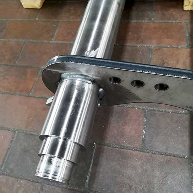 Stahlwelle für Hacke mit Schweißnaht, ca. 3000 mm