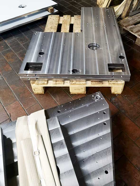 Maschinenplatten aus Stahl und Aluminium