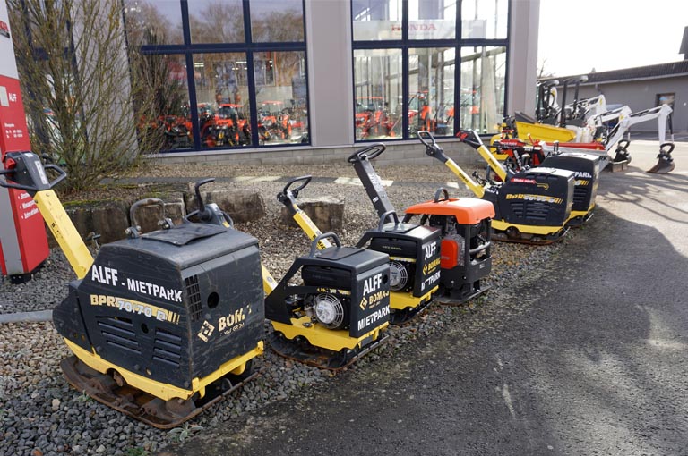 Bomag und Husqvarna Rüttelplatten
