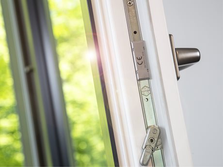 Fensterlösungen für Holz, PVC und Aluminium