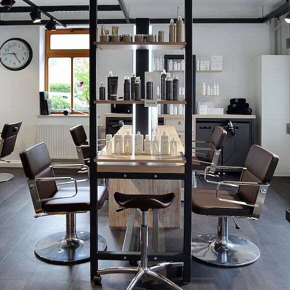 Ladenbau-Einrichtung (Friseursalon)