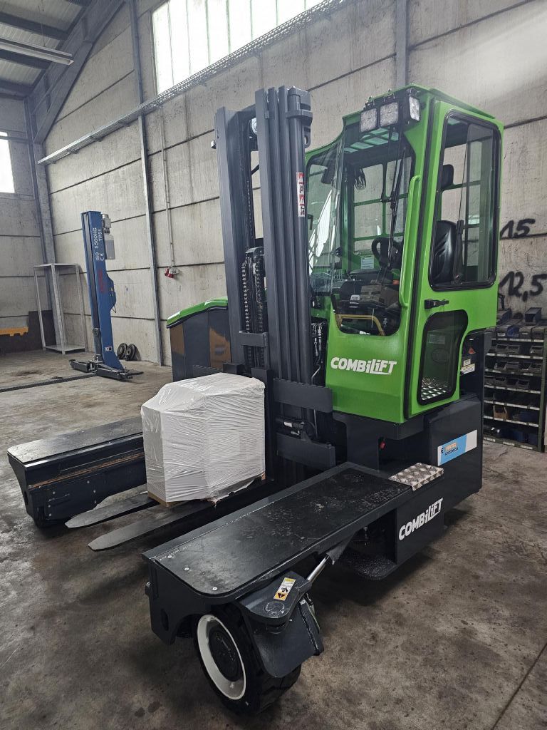 Combilift C4000ET Vierwege-Seitenstapler (4000 kg, 5552 mm)