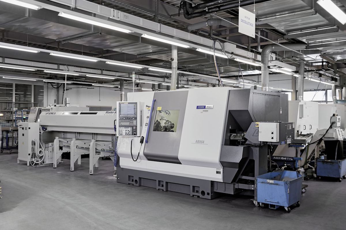 CNC-Drehmaschine (Décolletage) im Maschinenpark Vicques
