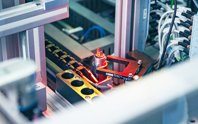 Mechanischer und elektronischer Druckschalter