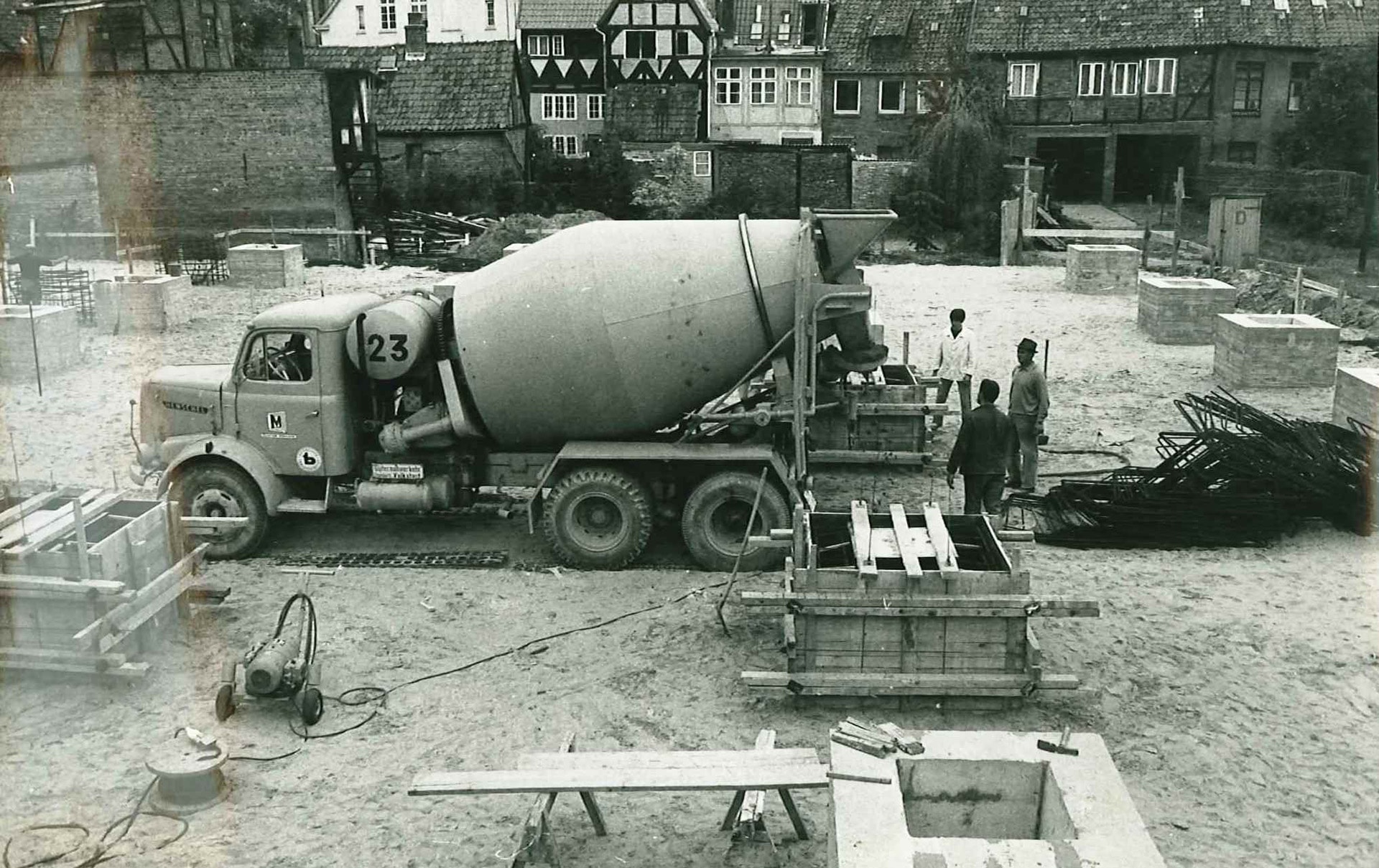 Betonmischer (historisches Firmenfoto)