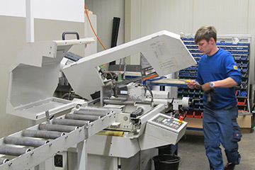 Sawing (CNC) in production