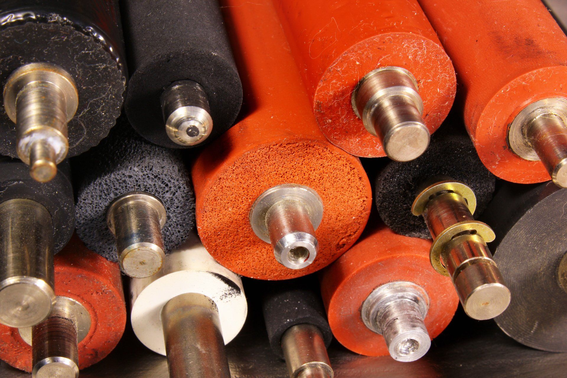 Hot rubber-lined wheel, roller, roll