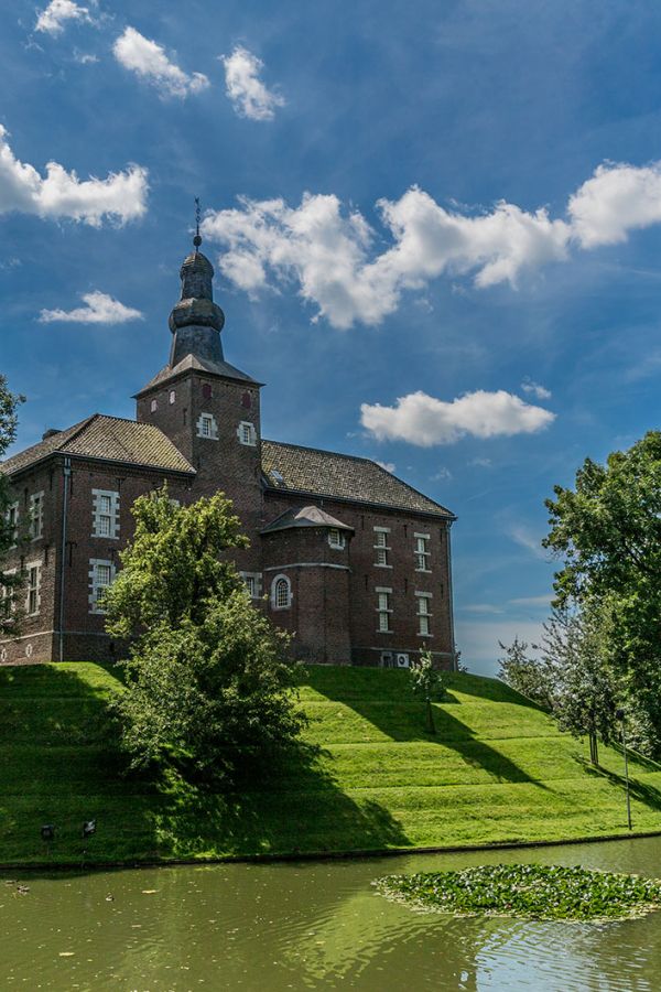 Installationsprojekt Schloss Limbricht