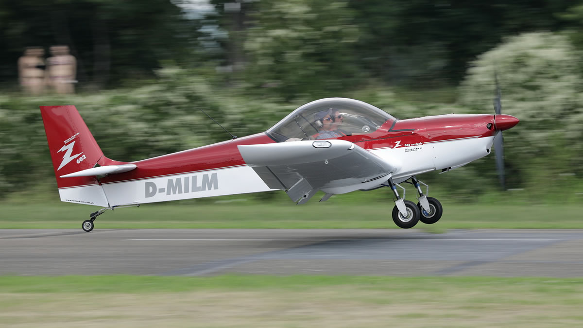Z-602 with landing gear variant