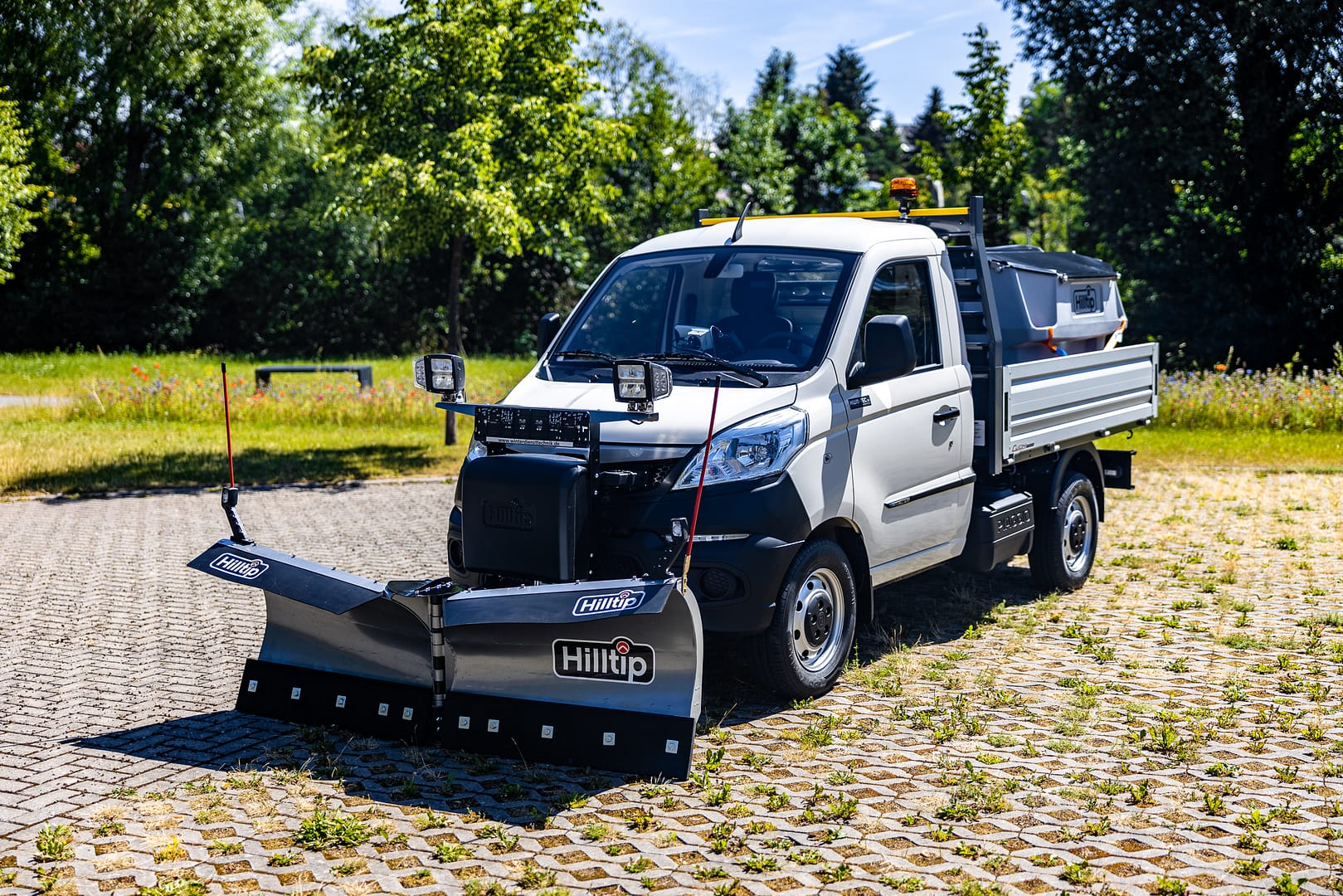 Piaggio Porter NP6 Allrad 4x4 als Winterdienstfahrzeug
