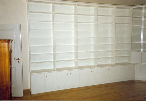 Wandschrank