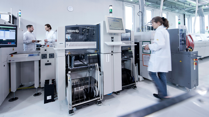 Elektronische Baugruppe aus Serienfertigung
