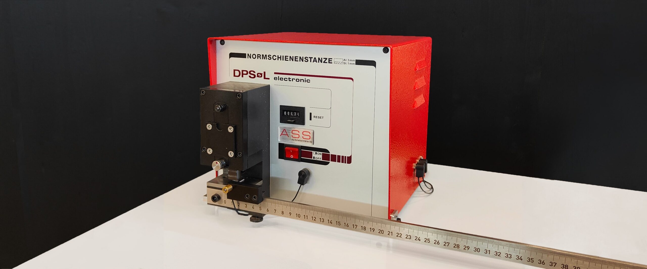 Normschienen-Stanze NSS
