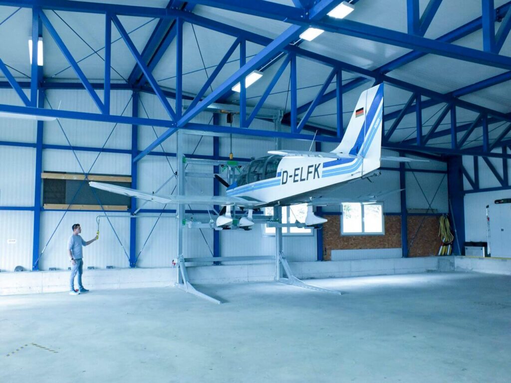 SKYLEVATOR im Hangarbetrieb