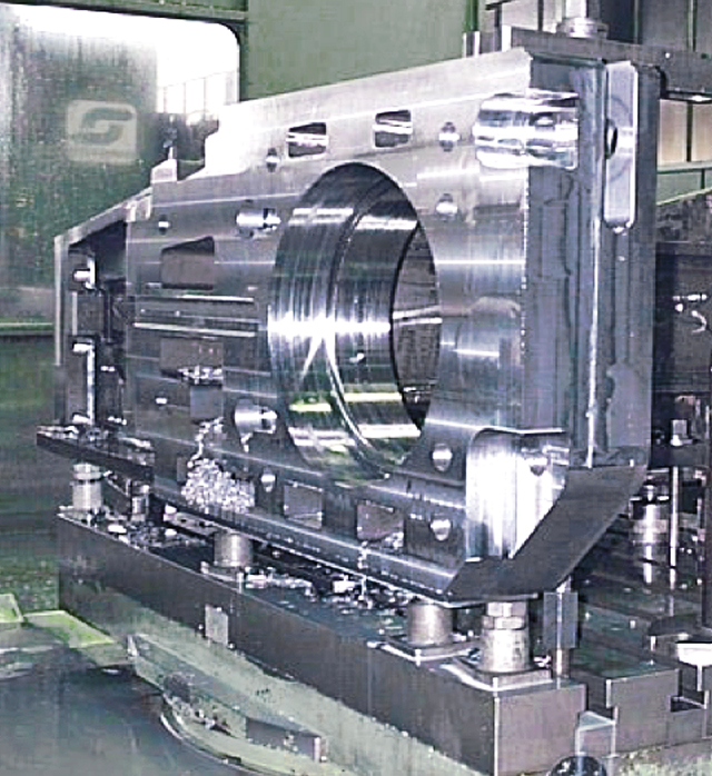 Bauteile auf CNC-Bohrwerk (schwere Stahlkonstruktion bis Gussgehäuse)