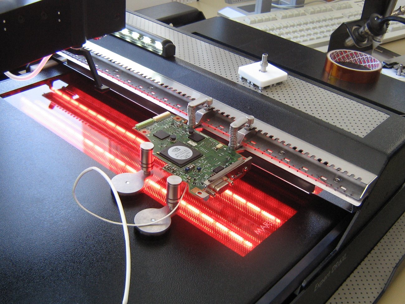 Leiterplatte auf der IR-Rework-Station