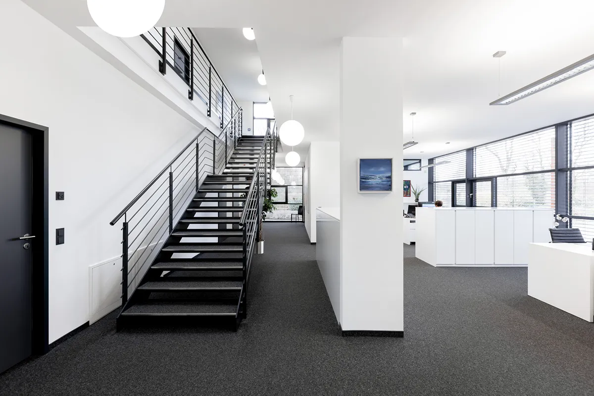 Moderne Labore mit leistungsstarkem Equipment