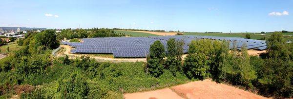 Photovoltaik-Freiflächenanlagen (Solarpark Hölzengraben)