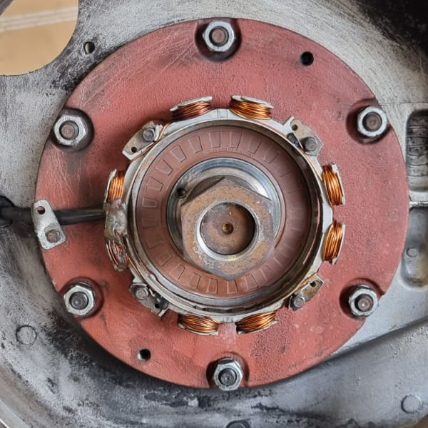 Schiffsmotor-Reparatur