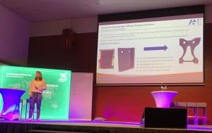 Dr.-Ing. Lena Risse beim Vortrag auf der IAT 23 in Kufstein