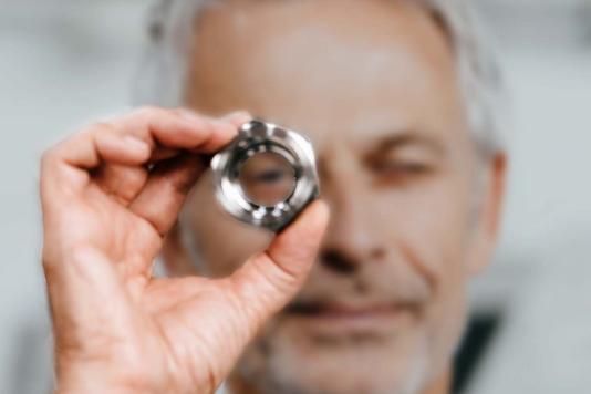 Elektrolyte für die Galvanotechnik