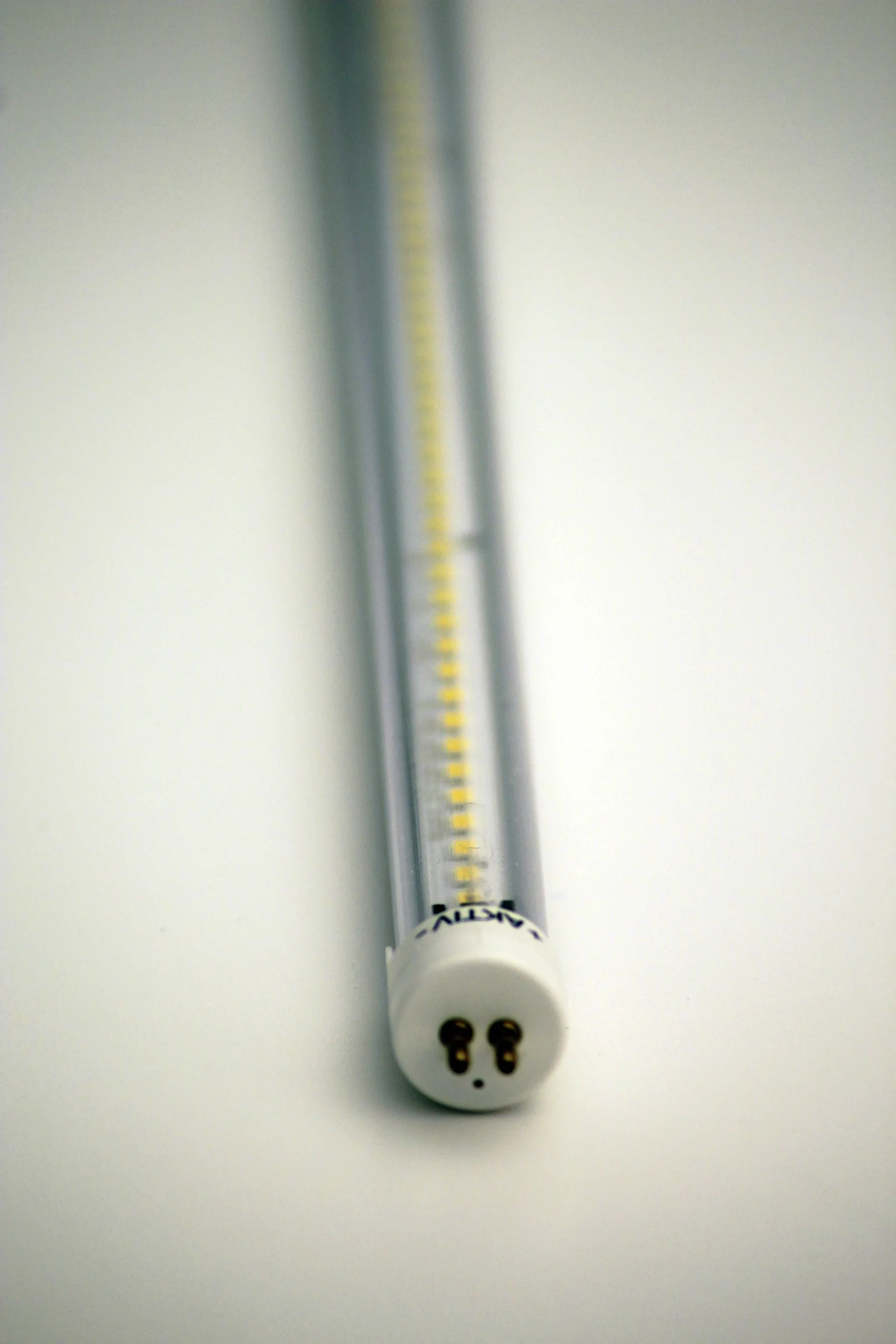 T5-LED-Module der Serie 05 in einer Halle