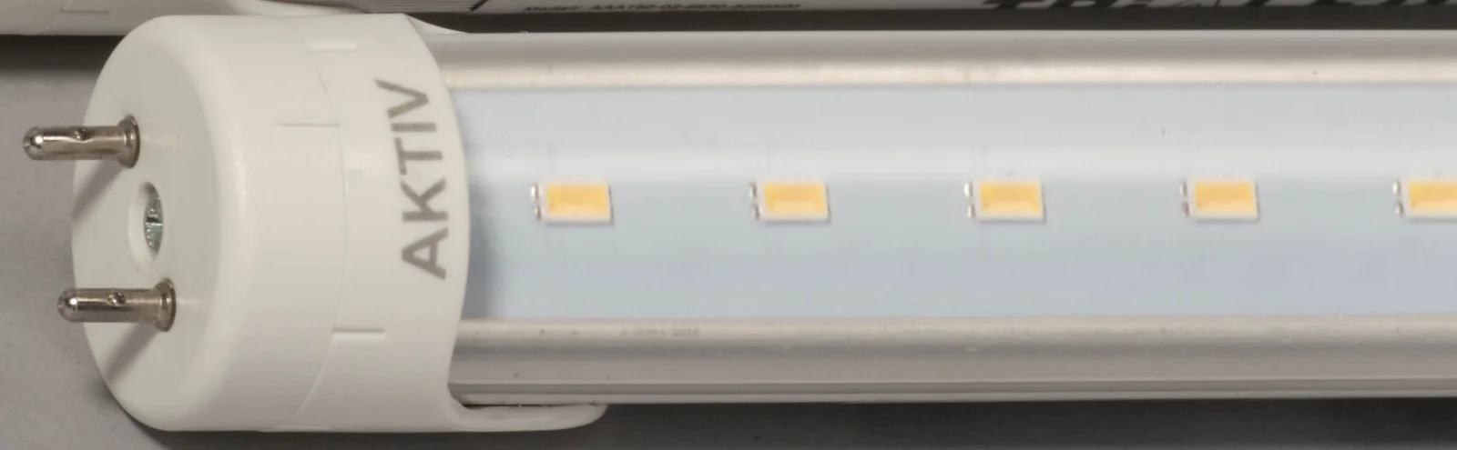 T8-LED-Module der Serie 08 in einer Halle