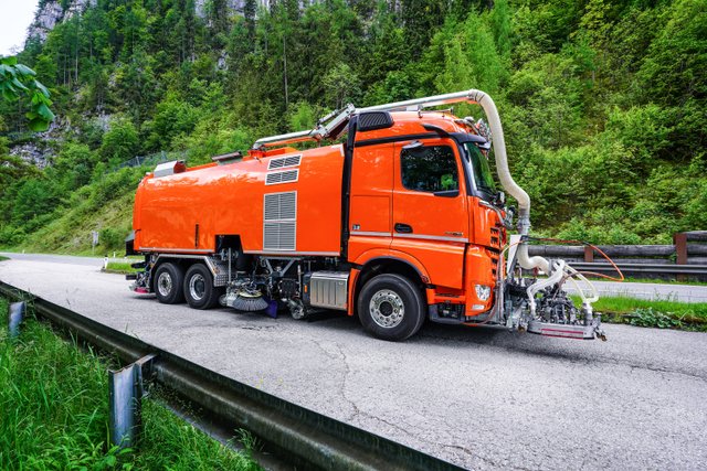 Kommunalfahrzeug