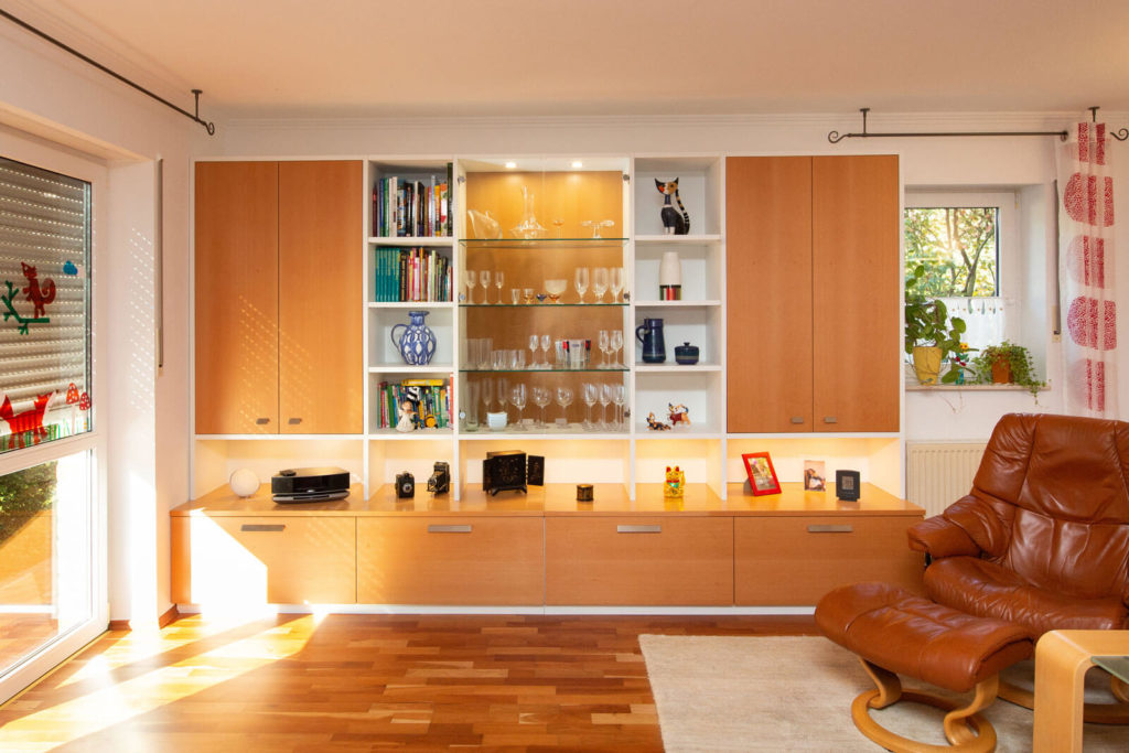 Wohnzimmerschrank und -vitrine