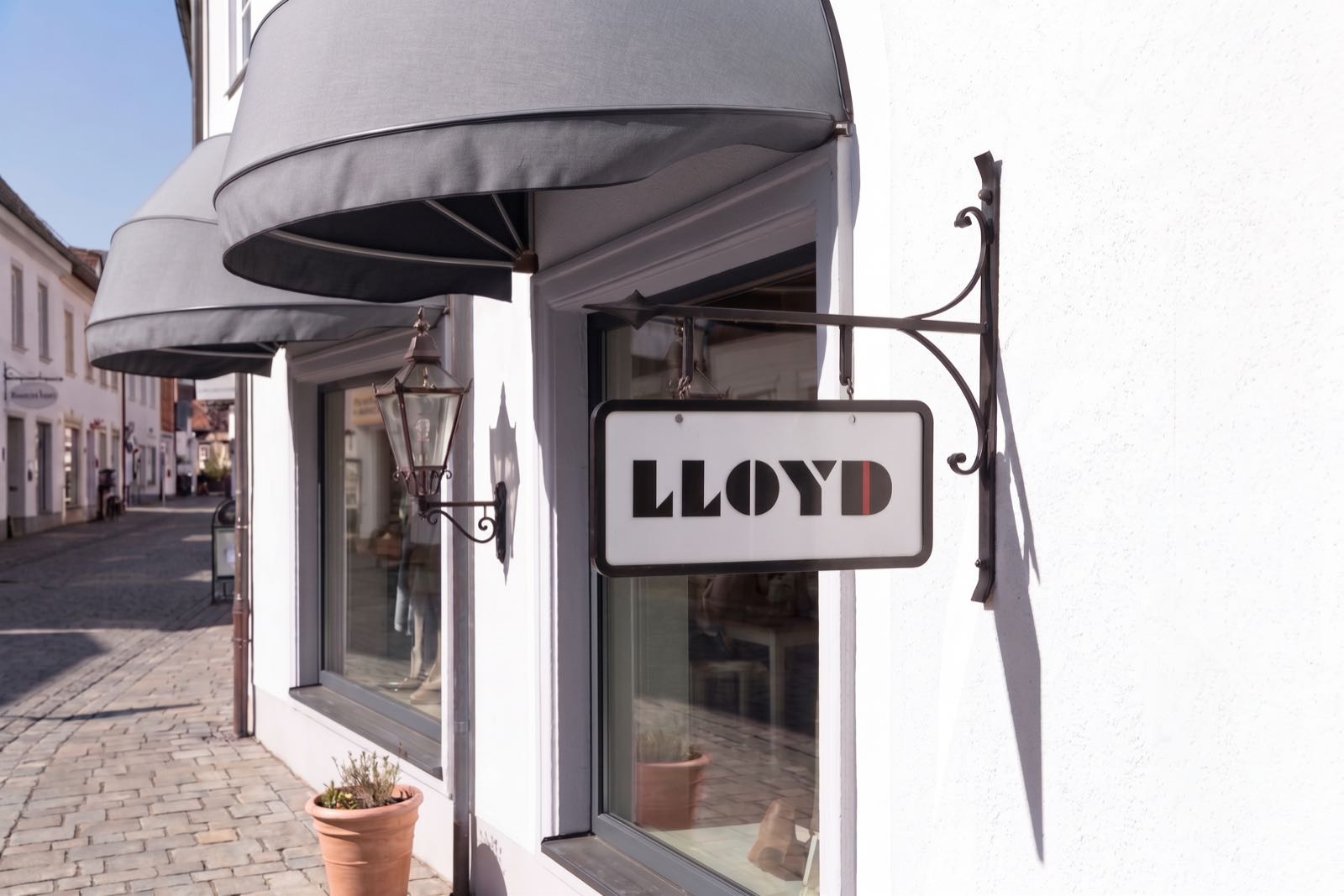 Nasenschild Lloyd