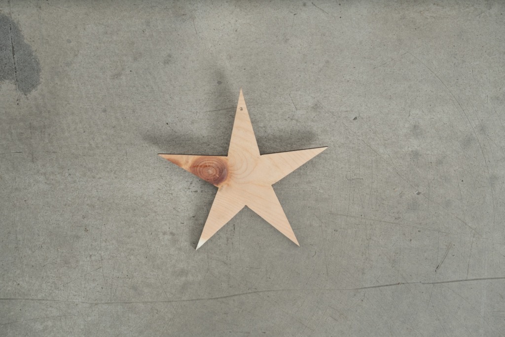 Christbaumstern aus Zirbe