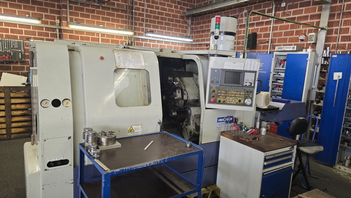 CNC-Drehmaschine Hwacheon Hi-ECO 21 HS (Bj. 2001)