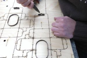 Gebogene Stahllinie (Bemessern)