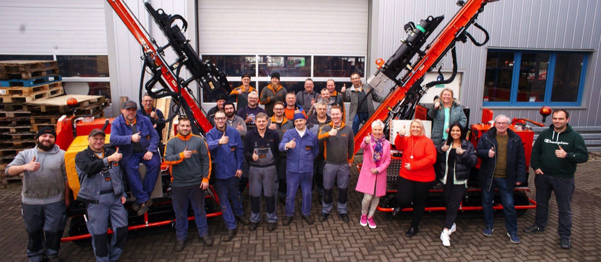 Belegschaft der GAYK Baumaschinen GmbH