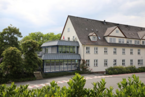 Klinikgebäude am Krähenberg