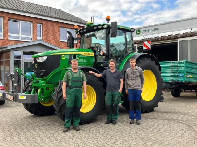 John Deere 5075 E