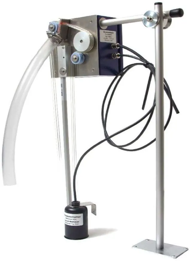 Oil skimmer