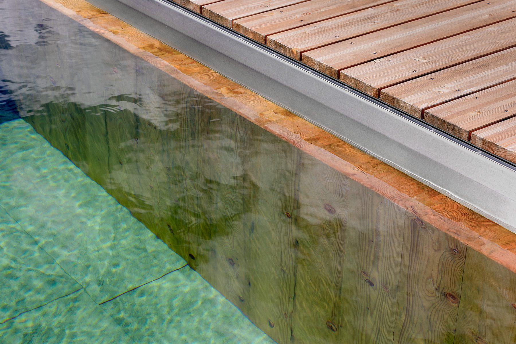 Naturpool-Becken aus Weißtannen-Vollholz