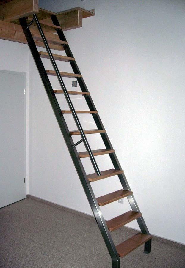 Treppe mit Geländer