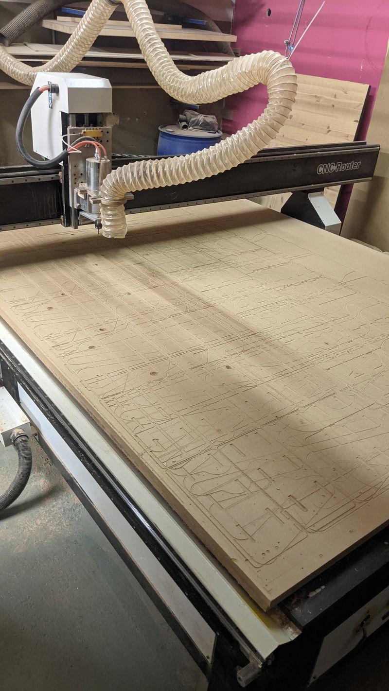 CNC-gefräste Sperrholzbauteile