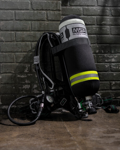 Breathing air cylinder