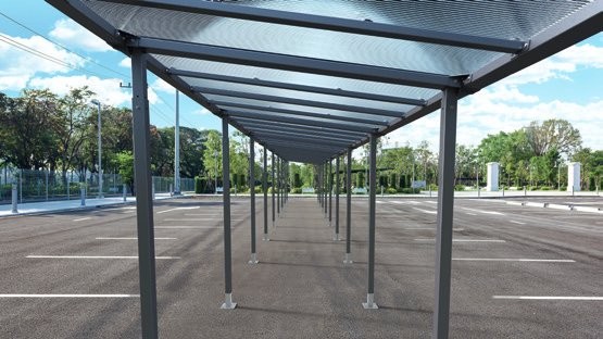 Parkplatzüberdachung