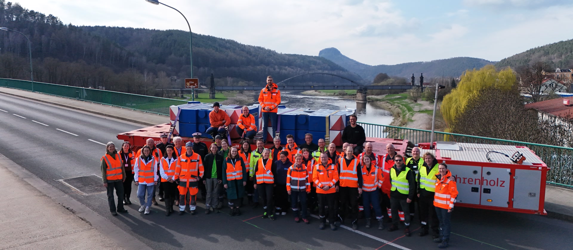 Brücken-Belastungstest Bad Schandau, April 2025