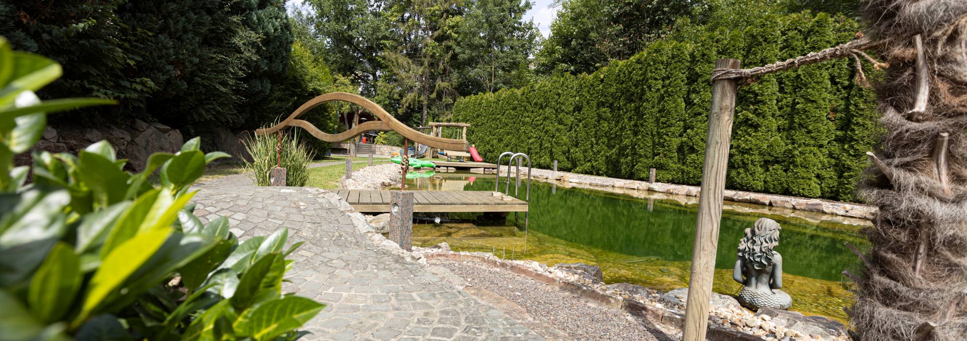 Natursteinmauer / Gartengestaltung