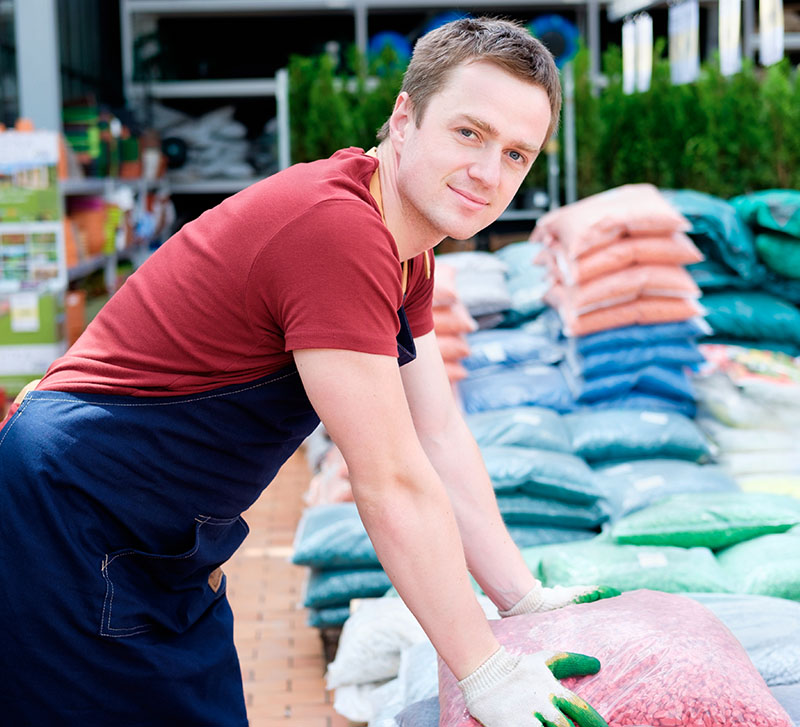 Retail-Produkte (Rinde, Blumenerde, Kaminholz)