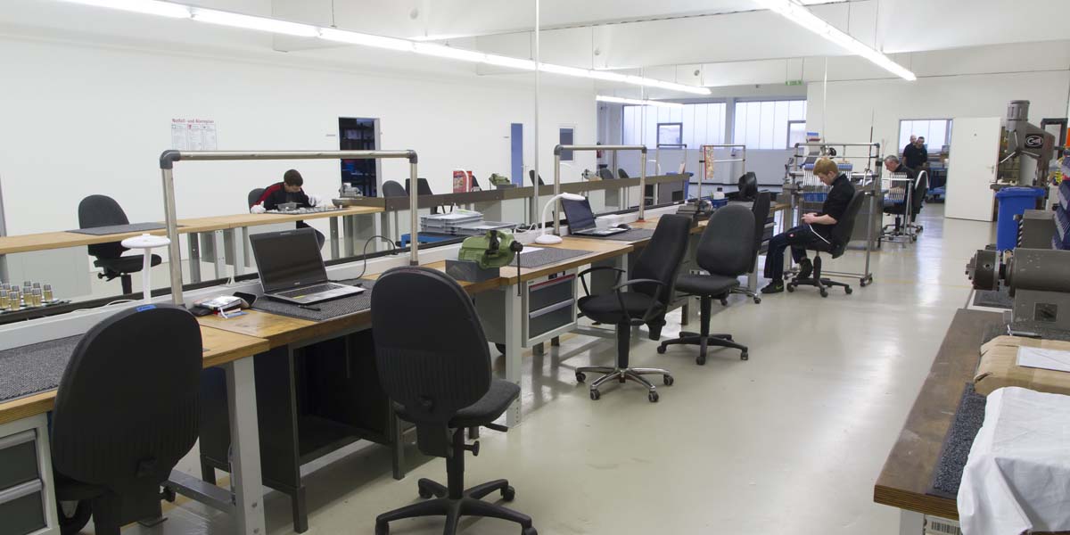Arbeitsplatz Oberflächentechnik
