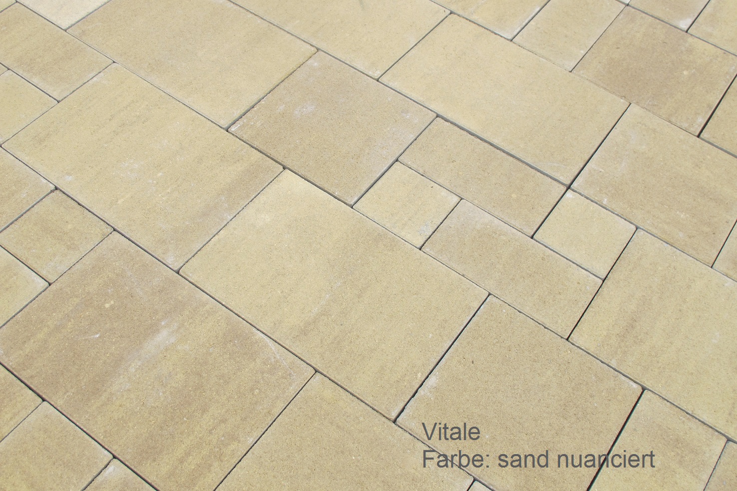 Terrassenplatte Vitale sand nuanciert