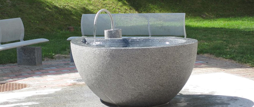 Brunnen aus Blockstein nach Kundenwunsch